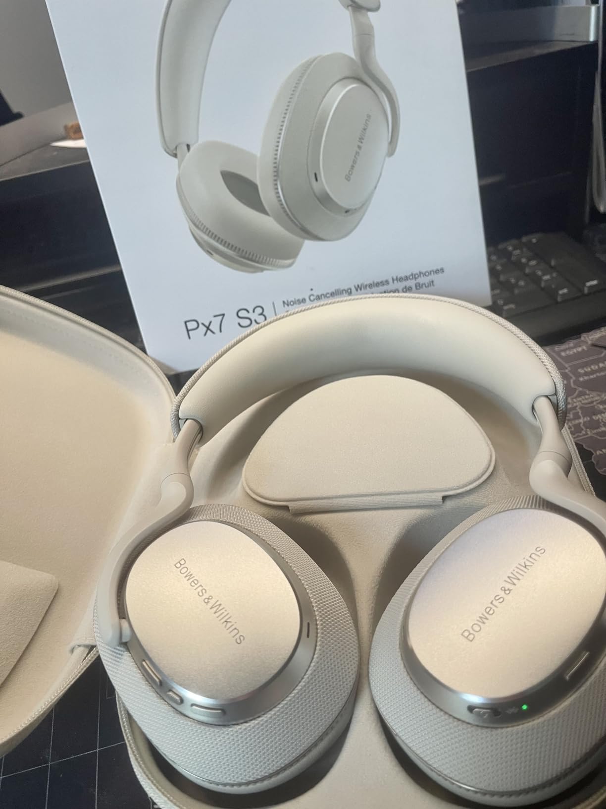 Bowers & Wilkins Px7 S3 Over-Ear-Kopfhörer Weiß mit ANC