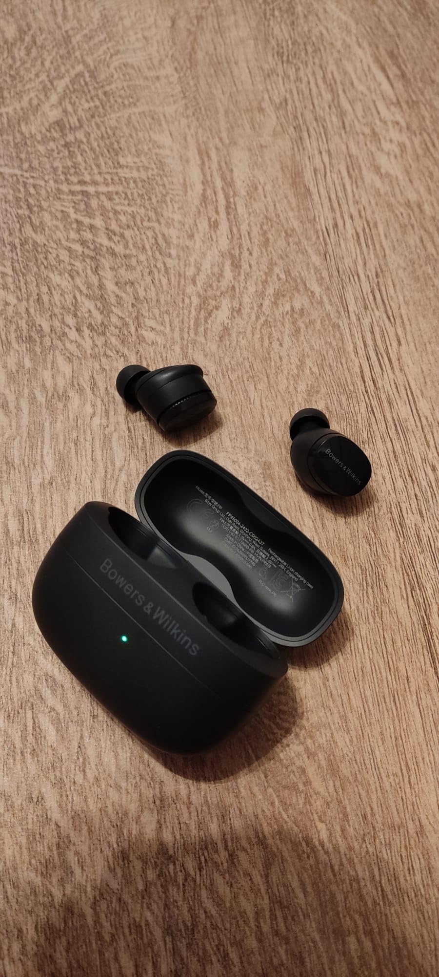 Bowers & Wilkins Pi6 True-Wireless-Kopfhörer Schwarz mit ANC