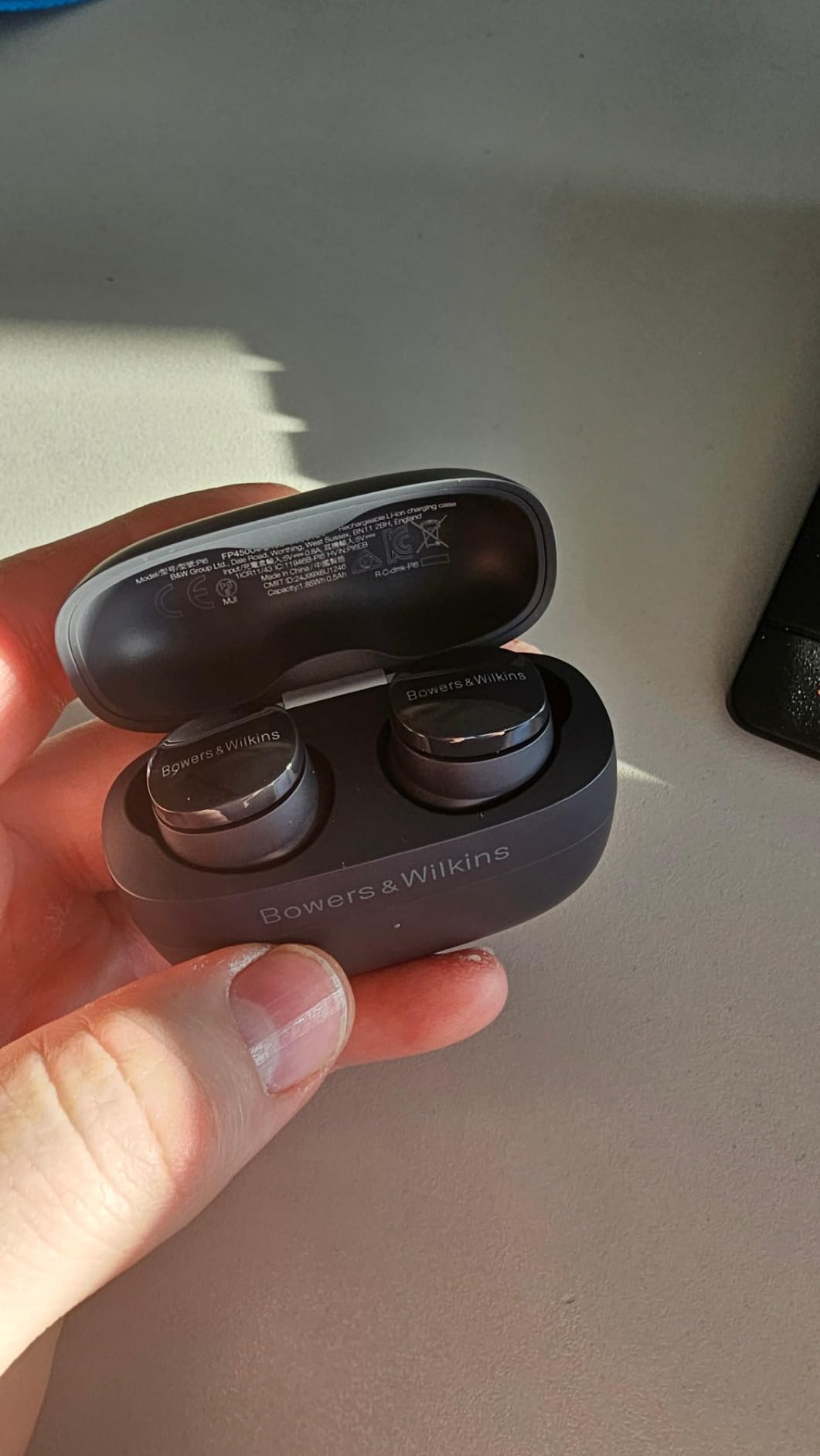 Bowers & Wilkins Pi6 True-Wireless-Kopfhörer Schwarz mit ANC