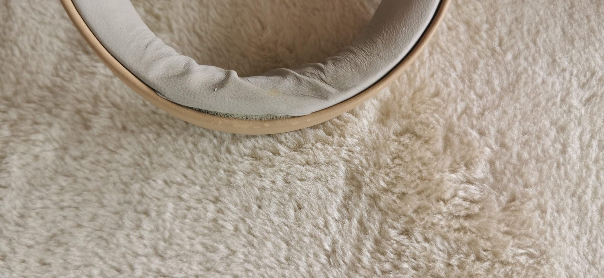 Bowers & Wilkins Px8 Over-Ear-Kopfhörer Beige mit ANC